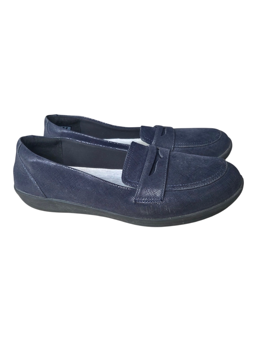 Clark’s Cloud Steppers Blue Penny Loafers Women’s 9.5 Soft Cushion. Slip On